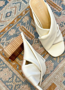 FIJI CHUNKY HEEL