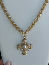 PEARL CROSS PENDANT CHAIN NECKLACE