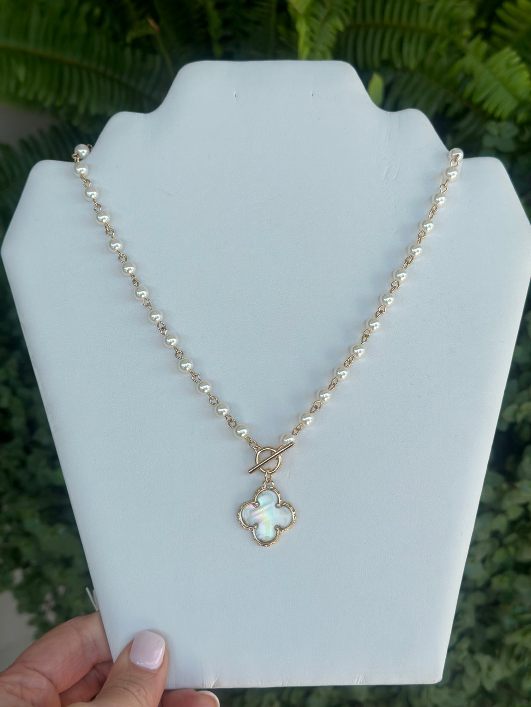 CLOVER SHELL PEARL NECKLACE