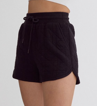 BLACK QUILTED SHORT SET